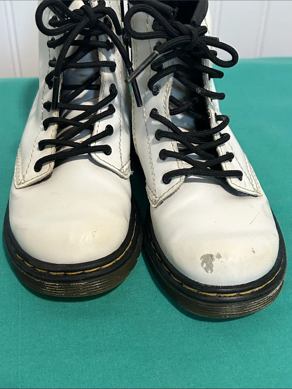 Dr. Martens White Kids Lace-Up Combat Boots with Black Accents Sz: 9